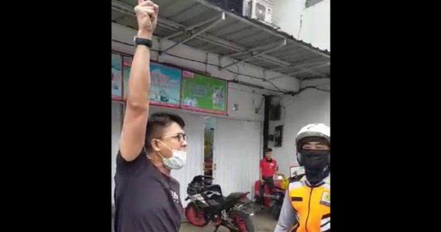 Pria Ini Ngamuk-ngamuk ke Petugas PSBB di Bogor Sampai Kirim Salam ke Bima Arya