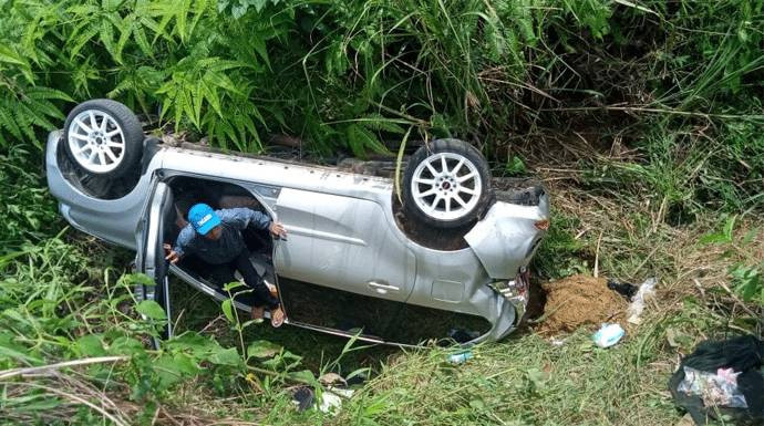 Mesin Mati Mendadak, Mobil Berisi Satu Keluarga Terjun ke Jurang di Bogor