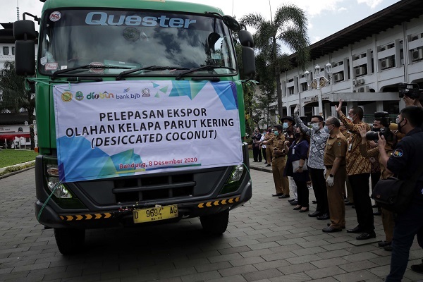 Jabar Ekspor 20 Ton Tepung Kelapa Kering ke Arab Saudi