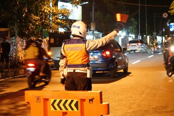 Buka-Tutup Jalan RE Martadinata Bandung Selama PSBB Proporsional