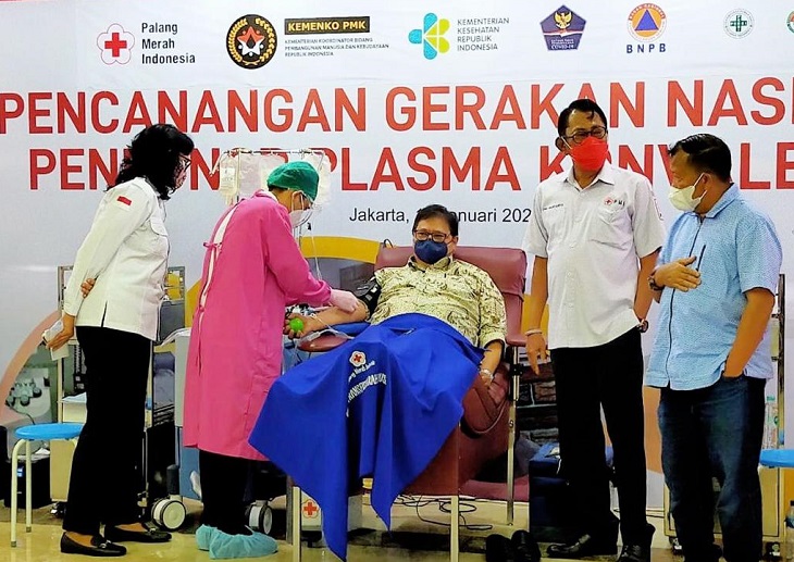 Selain Vaksin, Menko Airlangga Ajak Penyintas Covid-19 Selamatkan Bangsa Melalui Donor Plasma Konvalesen