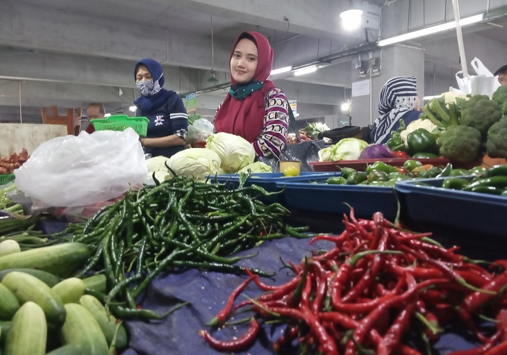 Harga Cabai di Bandung Masih Rp120 Ribu, Pembeli: Mending Beli Daging