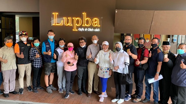 Lubpa, Cafe Pertama dengan Konsep Alumni