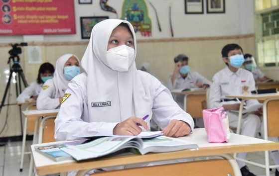 ptm 100 persen kbb vaksinasi siswa Revisi UU KUP, Ini Dampaknya Jika Sektor Pendidikan Kena Pajak