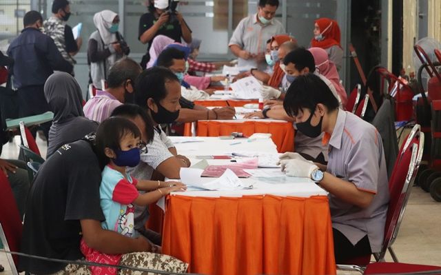 7 Juta Keluarga di Jabar Dapat Bansos Kemensos, Cek di Sini