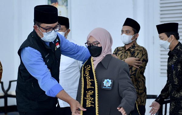 Gubernur Ridwan Kamil Lepas 550 Calon Mahasiswa Al-Azhar Mesir