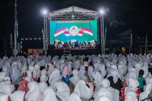 Ribuan Santri di Banten Doakan Ganjar Pranowo Jadi Presiden 2024