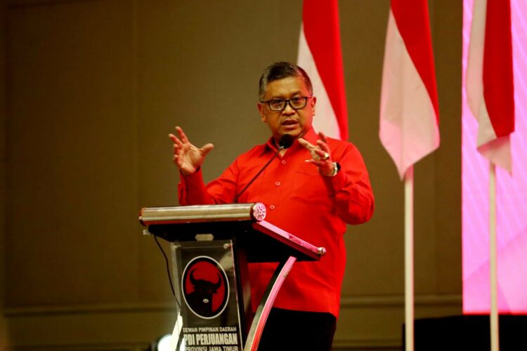 Wacana Duet Prabowo-Ganjar di Pilpres 2024, Hasto: Capres PDIP dari Internal