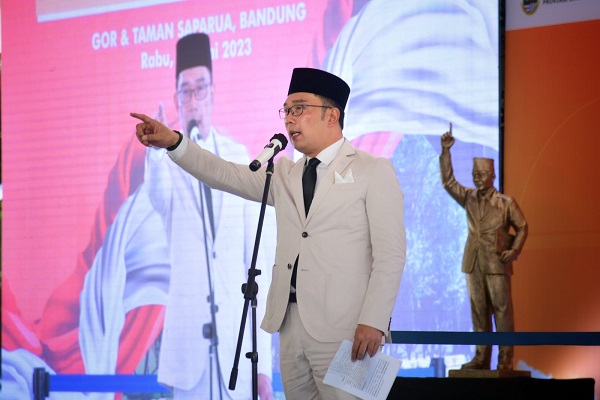 Sekjen PDIP Sebut Ridwan Kamil Pendamping Ganjar Pranowo