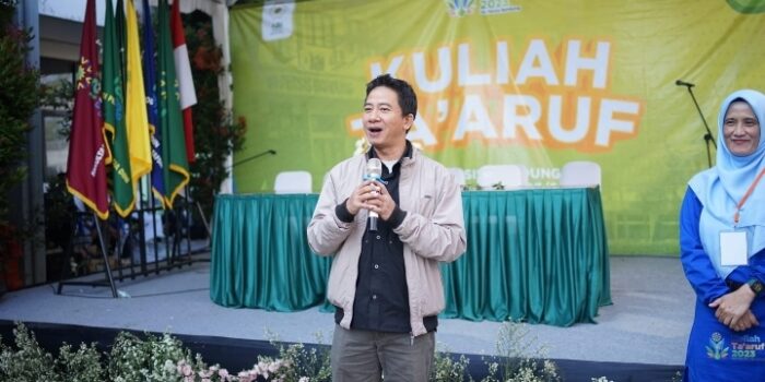 Isi Kuliah Ta’aruf, Ikatan Alumni IAI Persis Ajak Mahasiswa Perbanyak Diskusi dan Membaca 