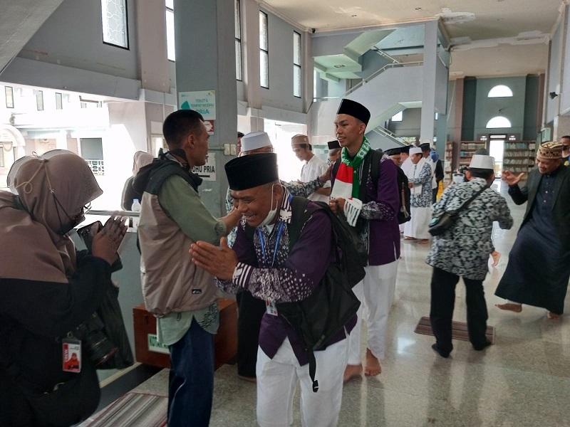 Calon Haji Kloter 49 Kota Bogor Diberangkatkan, Jangan Sampai Ada Jemaah yang Telantar