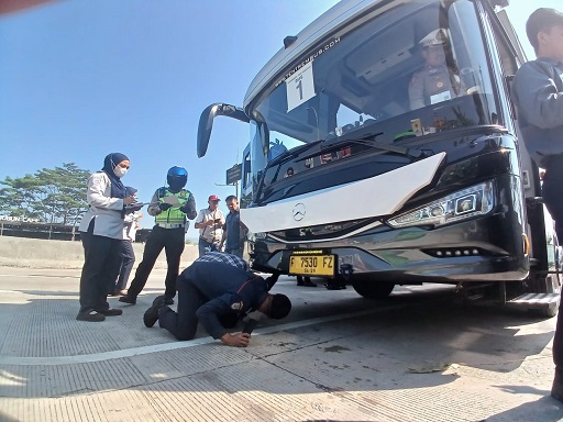 Satlantas Polresta Bandung Gelar Razia Klakson Telolet di Exit Tol Soroja