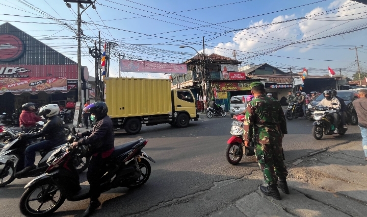 Rekayasa Lalu Lintas di Simpang Cibogo-Sadarmanah: Warga Merasakan Dampak Positif, Kemacetan Mulai Terurai