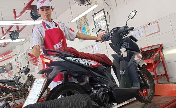 Promo Servis Spesial untuk Pengguna Honda Beat, Genio, dan Scoopy di Hari Kemerdekaan 
