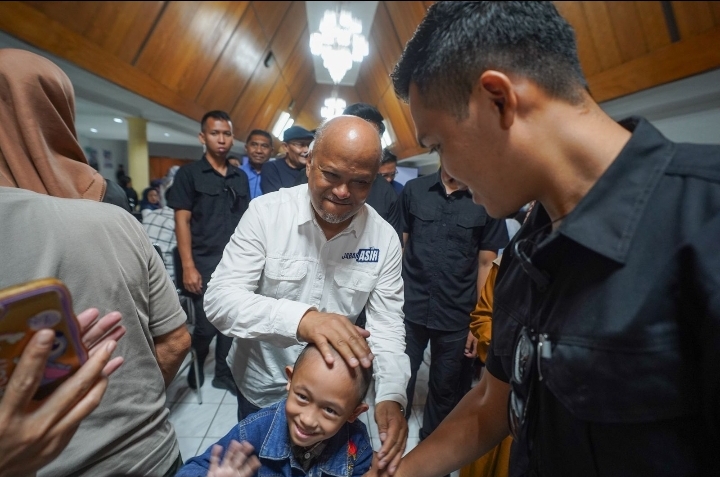 Ilham Akbar Habibie Keliling Kota Bandung, Tandaskan Indonesia Emas Harus Dimulai dari Jawa Barat