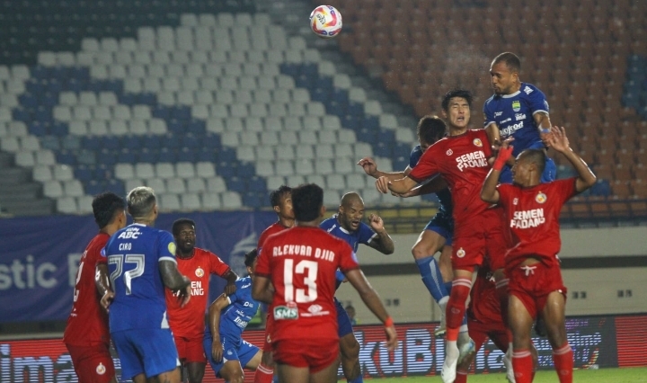 Persib Bandung Ditahan Imbang Semen Padang 1-1, Kebugaran jadi Alasan Maung Bandung