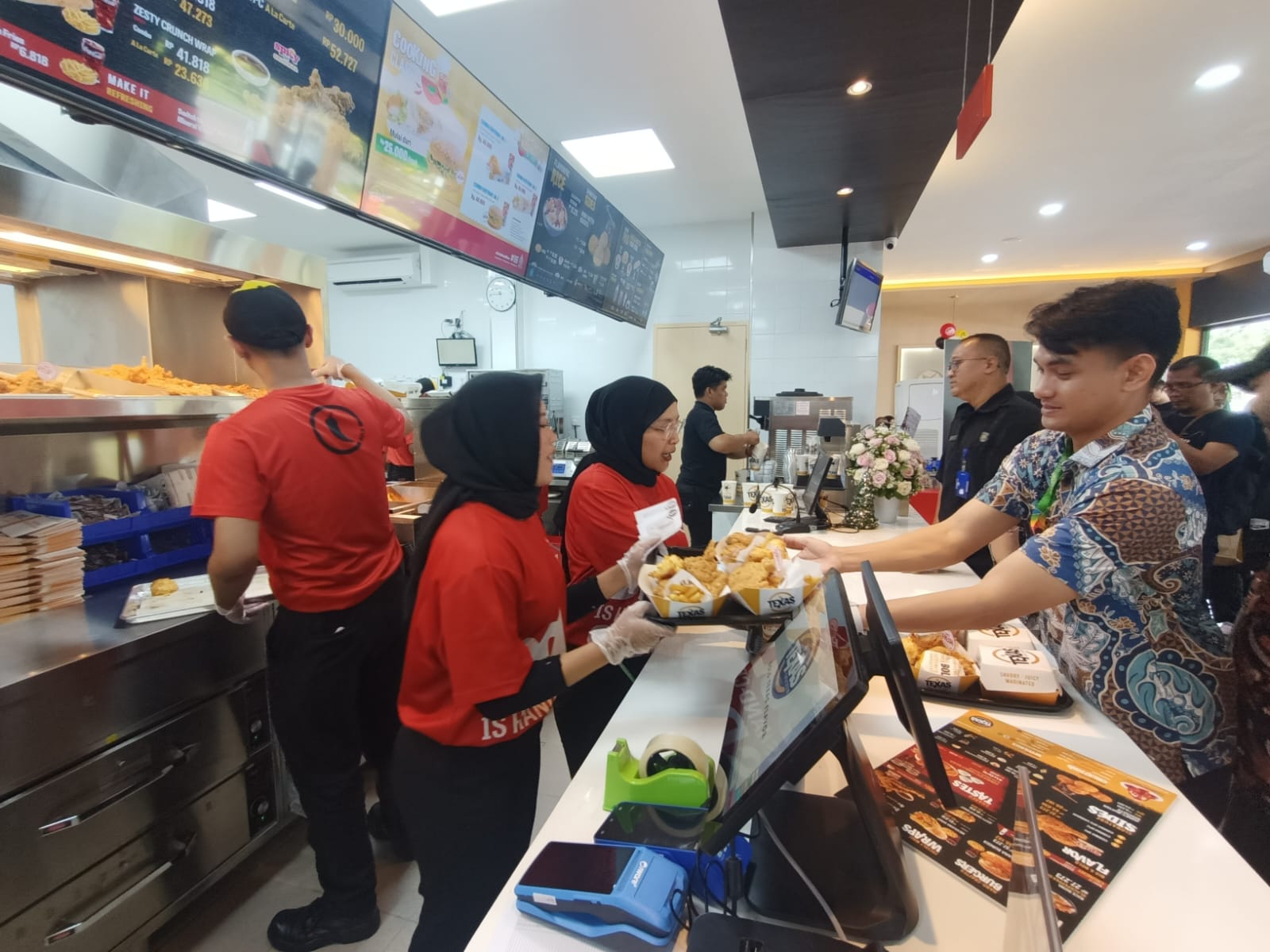 Buka Gerai di Summarecon Bandung, Texas Chicken Tawarkan Potongan Ayam Lebih Besar dan Krispi