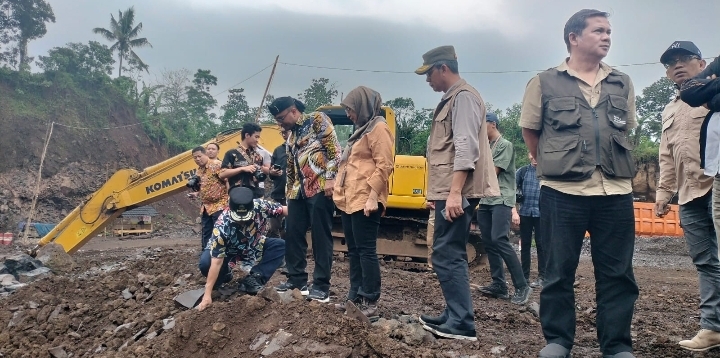 Sempat Viral, Sekda Jabar Herman Suryatman Sidak Tambang Batu Ilegal di Subang