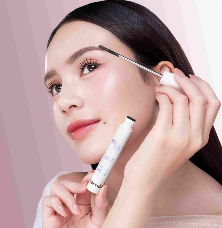 Valentine Romantis dengan Makeup Korean Look ala Beby Tsabina Menggunakan Produk dari Barenbliss