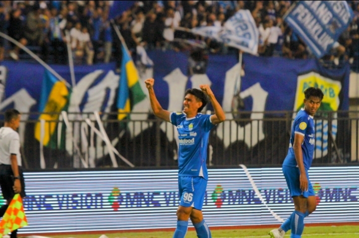 Laga PSIS Semarang Lawan Persib Bandung Tanpa Penonton