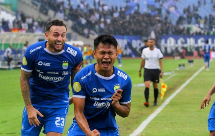 Tekanan Ada di Tim Lawan, Jelang Hadapi Persija Jakarta, Persib Bandung Tanpa Beban, Ini Pernyataan Sejuk dari Bojan Hodak