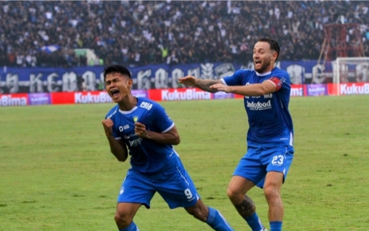 Mental Tetap Terjaga, Adem Banget, Ini Ungkapan Gelandang Persib Bandung Marc Klok Jelang Laga Panas Hadapi Klub Mantan Persija Jakarta 