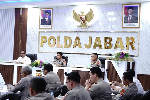 Kapolda Jabar Dampingi Wakil Pj 2 BPK RI Gelar Taklimat Awal Audit Laporan Keuangan Polri di Polda Jabar