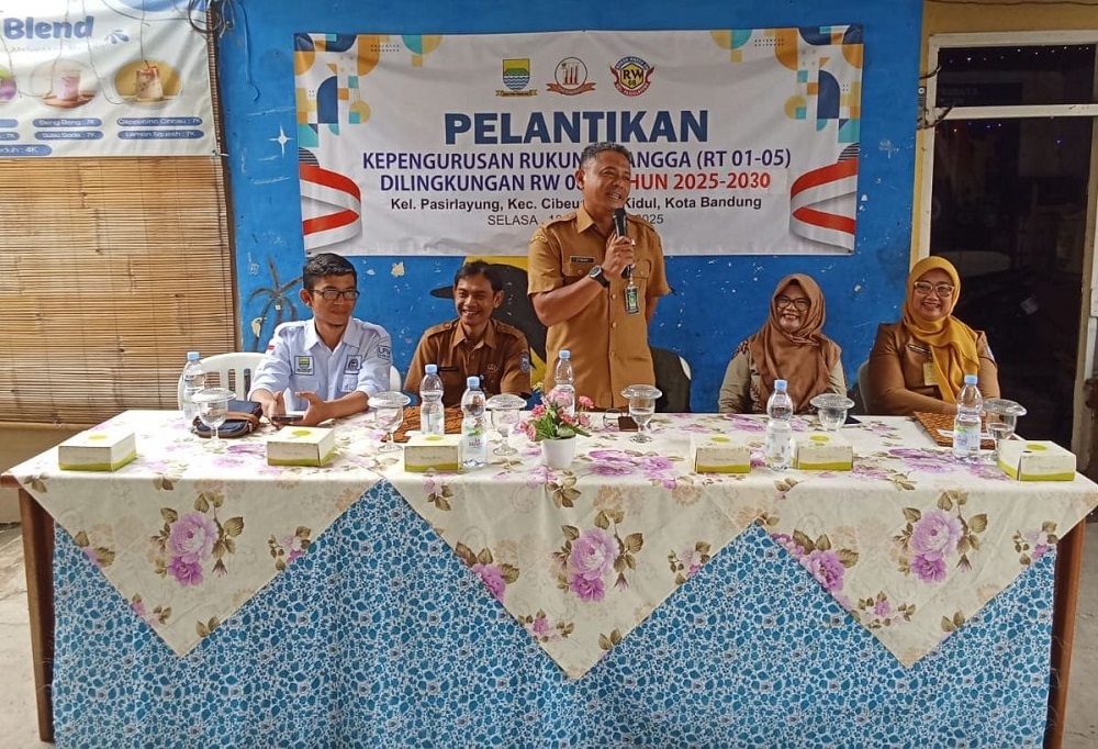 Pelantikan Kepengurusan RT 01 – RT 05 di RW 08 Tahun 2025 - 2030 Kelurahan Pasirlayung Kecamatan Cibeunying Kidul Kota Bandung Berlangsung Khidmat