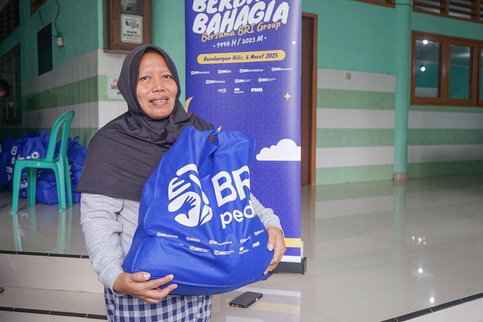 Perkuat Ketahanan Sosial Masyarakat, BRI Group Berbagi 100.000 Paket Sembako di Bulan Ramadan