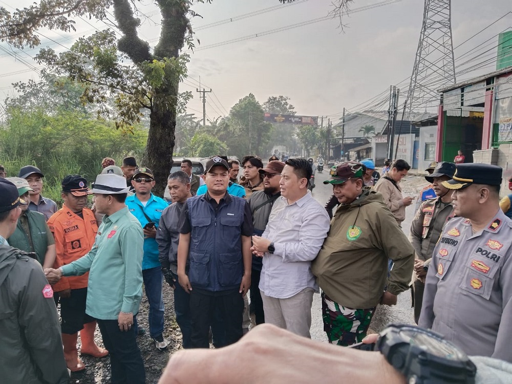 Bupati Bandung Tinjau Kawasan Rawan Banjir Cidawolong Sekaligus Lakukan Komunikasi dengan Gubernur