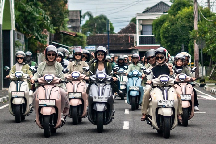 Ribuan Pengendara Grand Filano Hybrid Secara Serentak Tampil Stylish dan Berbagi Kebaikan di Seluruh Indonesia Waktu Bulan Ramadan